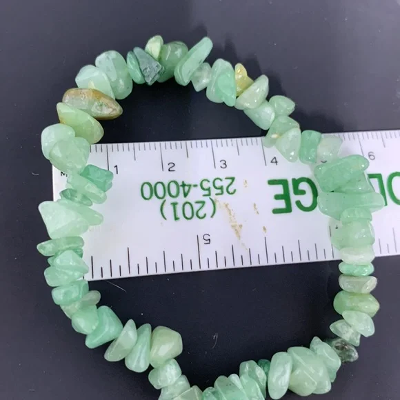 Dainty Green Chrysoprase Chip Bracelet - Picture 5 of 11